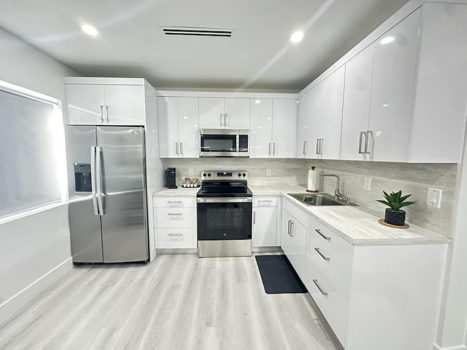 דירות Modern House In The Heart Of מיאמי מראה חיצוני תמונה