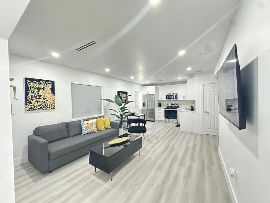 דירות Modern House In The Heart Of מיאמי מראה חיצוני תמונה